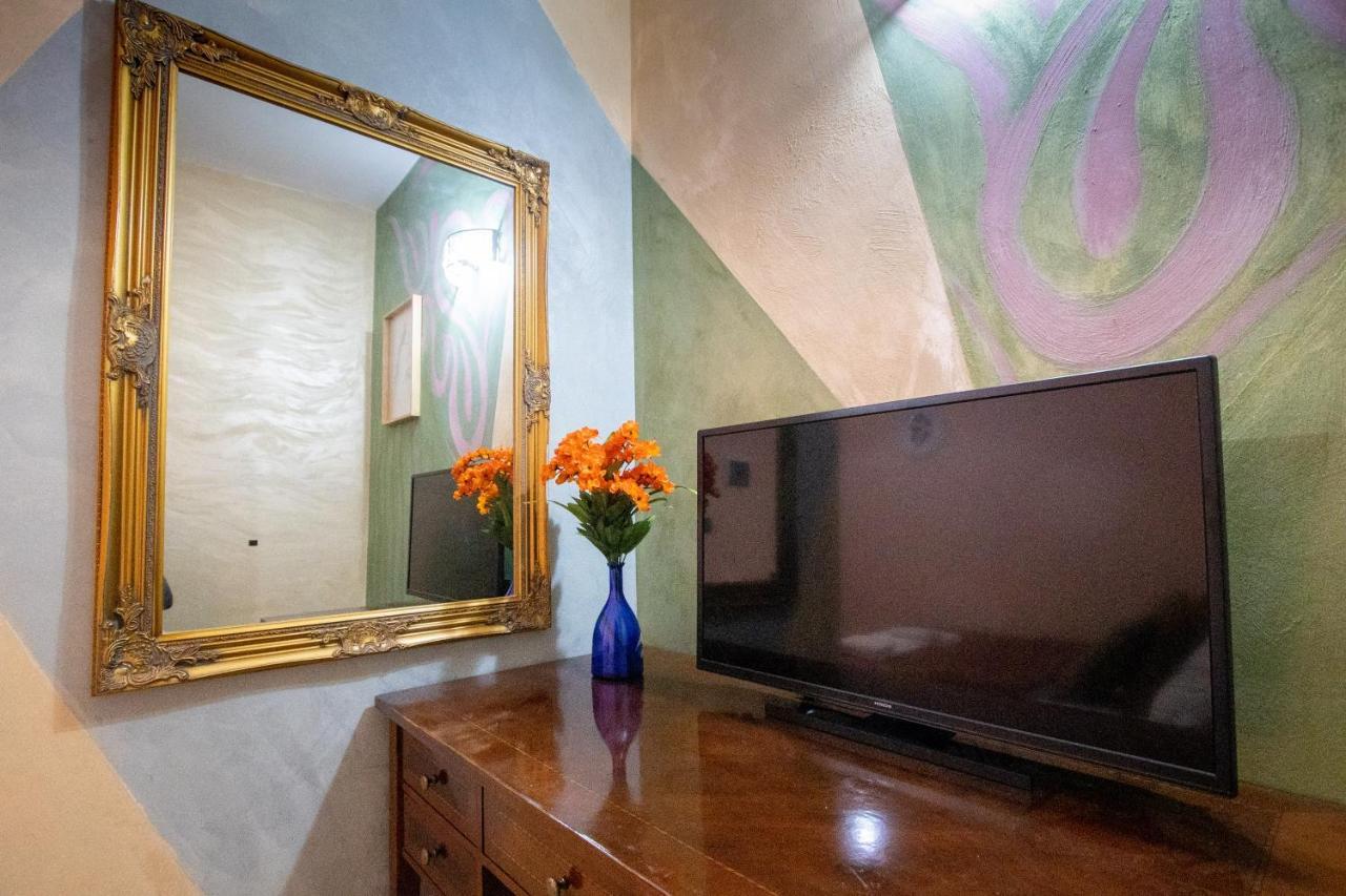 B&B Colorful Suite Yard Rome Bagian luar foto