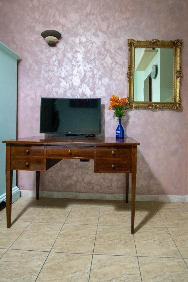 B&B Colorful Suite Yard Rome Bagian luar foto