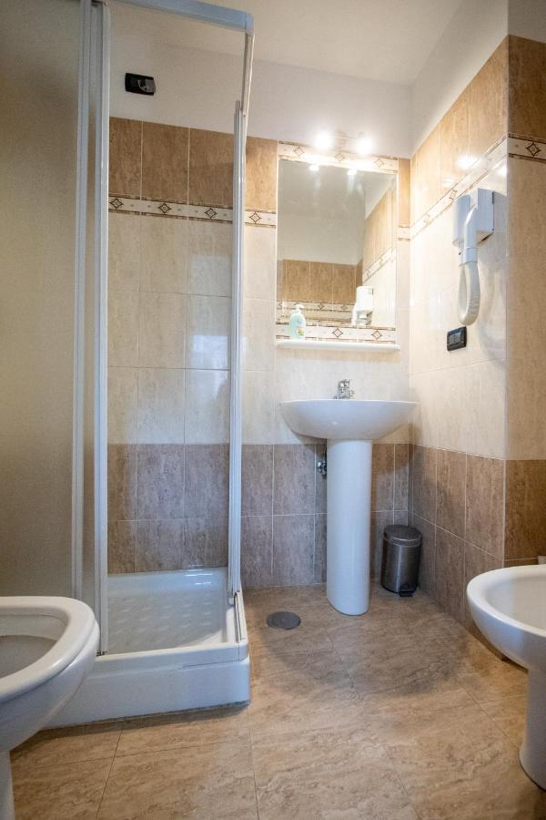 B&B Colorful Suite Yard Rome Bagian luar foto