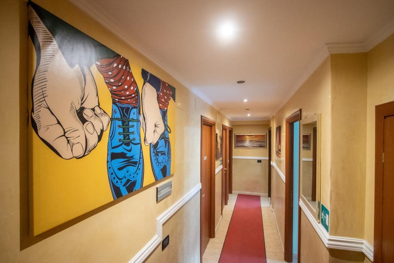 B&B Colorful Suite Yard Rome Bagian luar foto