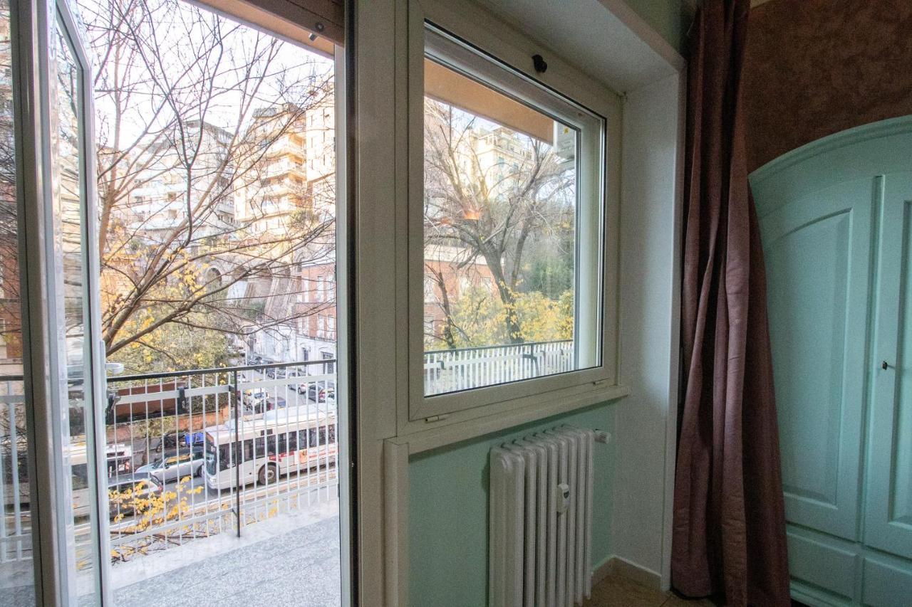 B&B Colorful Suite Yard Rome Bagian luar foto